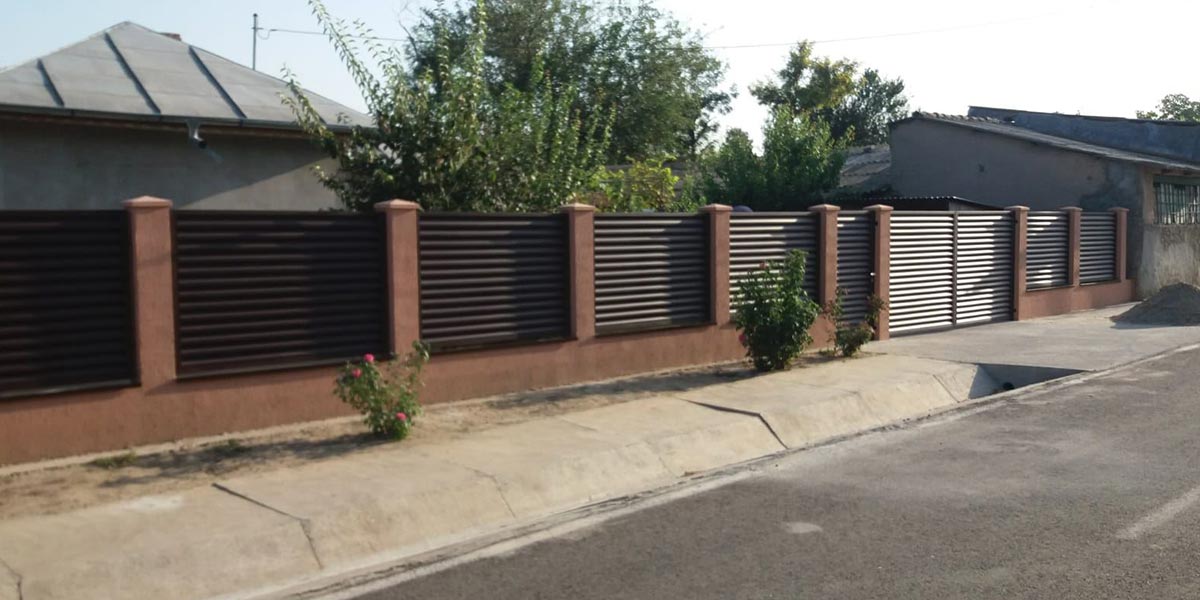 Gard si porti metalice - Roseti, jud. Calarasi