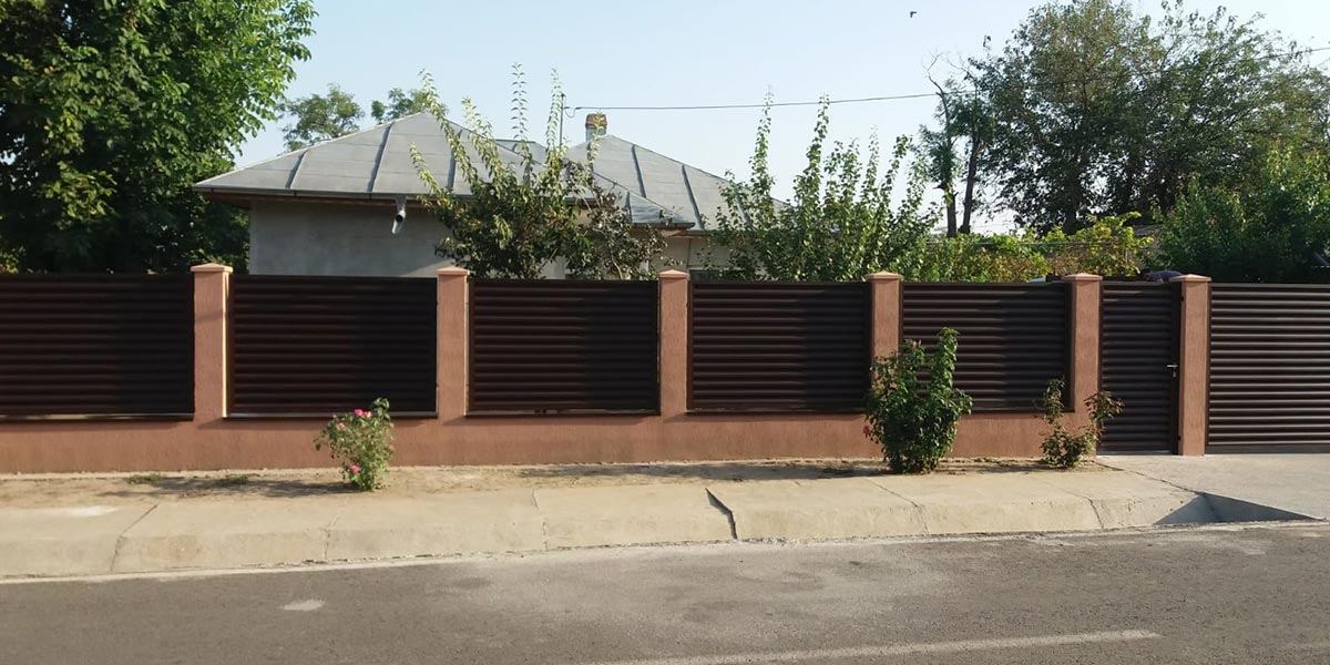 Gard si porti metalice - Roseti, jud. Calarasi