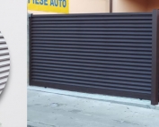 Poarta culisanta cu poarta pietonala incorporata
